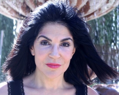 mediakit_authorphoto_cookingforghosts